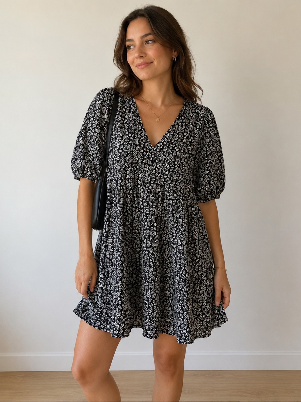 Universal Thread Floral Short Sleeve Dress with Pockets Size Large V-Neck -Boho